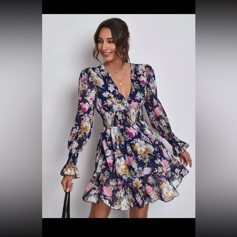 V-neck Shirred Detail
Lavered Floral Dress